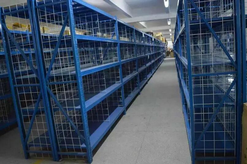 1573438345243515.jpg 重型倉儲(chǔ)貨架怎么選.jpg